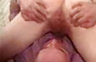 XXX सुनहरे बालों वाली लाल शर्ट युवा पुराने पर एक कास्टिंग हिंदी में सेक्सी मूवी फिल्म