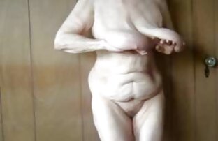 XXX संकीर्ण गलियारे हिंदी में सेक्सी मूवी फिल्म की सांझ में बिस्तर में एक महिला
