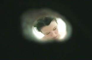 XXX रूममेट चुंबन एक गृहिणी रसोई घर मूवी फुल सेक्सी मूवी में