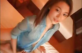 XXX एक आदमी ने नीले नाखूनों के साथ गुदा में युवा महिला का सेक्सी मूवी हिंदी में एक टुकड़ा गोली मार दी